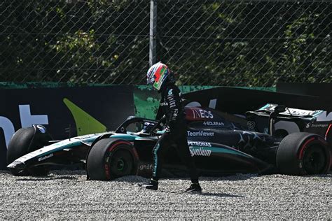 Mercedes' Kimi Antonelli crashes minutes into Italian GP practice.